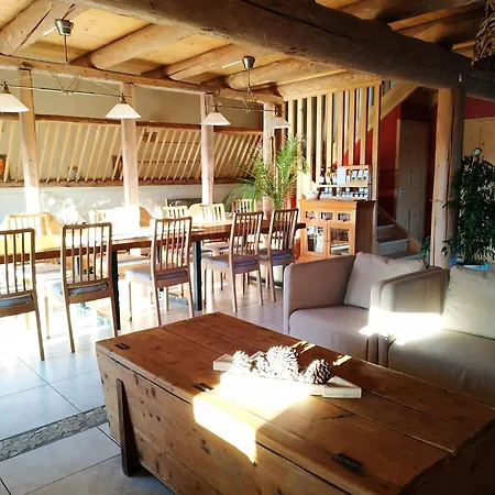 Alojamento de Acomodação e Pequeno-almoço Charmante Maison En Nature Avec Table D'hotes Et Activites A Proximite - Fr-1-582-520 Saint-Jeures